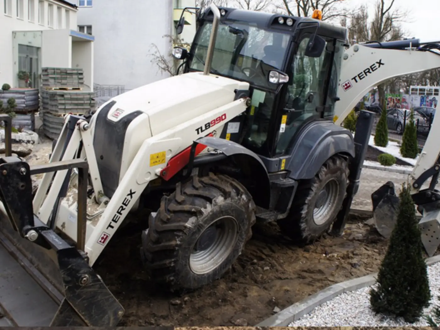 Koparko – ładowarka Terex LTB 990